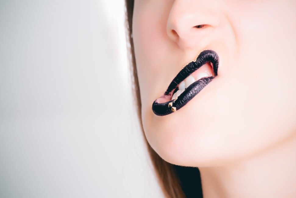 4 Razones para no hacerse un piercing en la boca